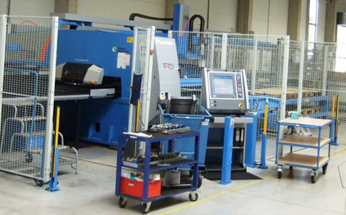 Prima Power E6 + LST + SU3 SERVO-ELEKTRIČNA PROBIJAČICA